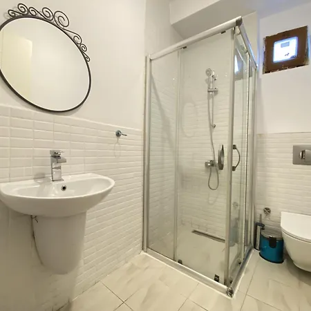 Apartemnt In Apartment *